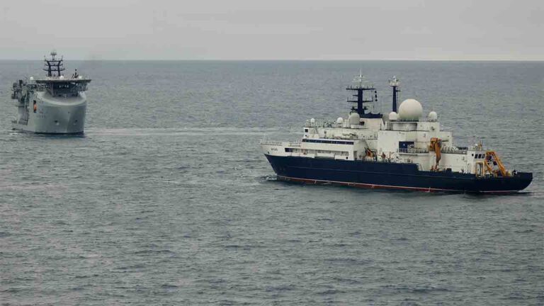 British Royal Navy Tracks Russian Spy Ship In The English Channel