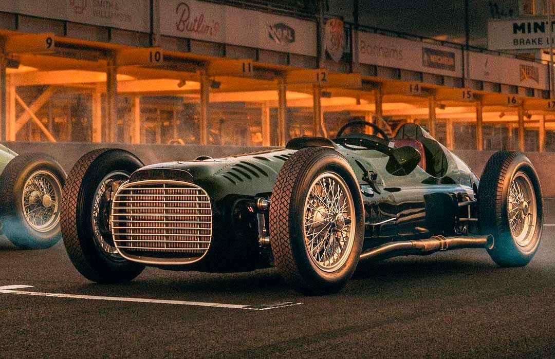 George F. Williams o fotógrafo dos carros de luxo. Foto: Reprodução Instagram