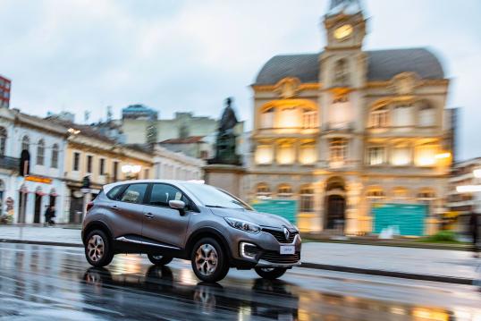 RENAULT LANÇA SÉRIE LIMITADA CAPTUR BOSE