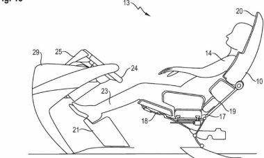 Na patente submetida pelo fabricante de automóveis desportivos, volante e pedais retrateis, para melhorar o espaço no habitáculo.