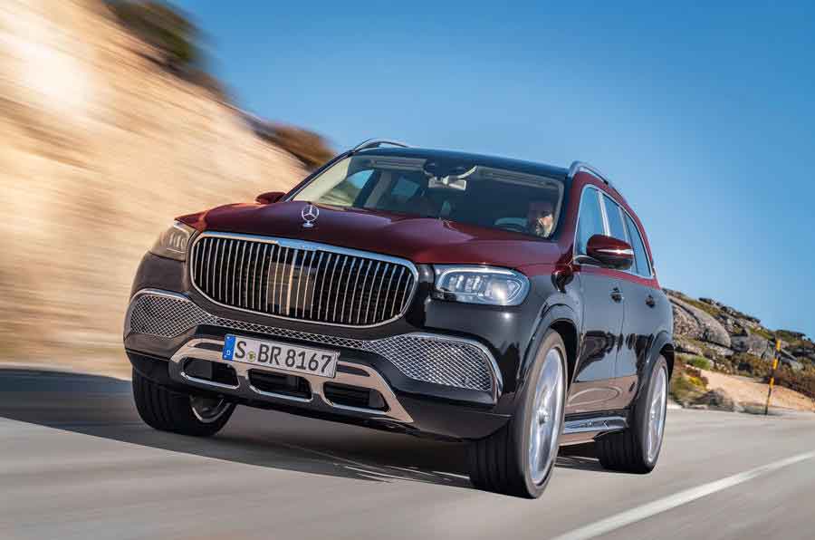 No exterior, o Maybach GLS 600 destaca uma gigantesca grade dianteira