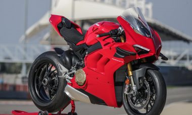 Nova Ducati Panigale V4 2020 chega às lojas na Europa