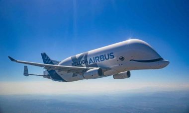 BelugaXL, avião de carga gigante da Airbus entra em operação