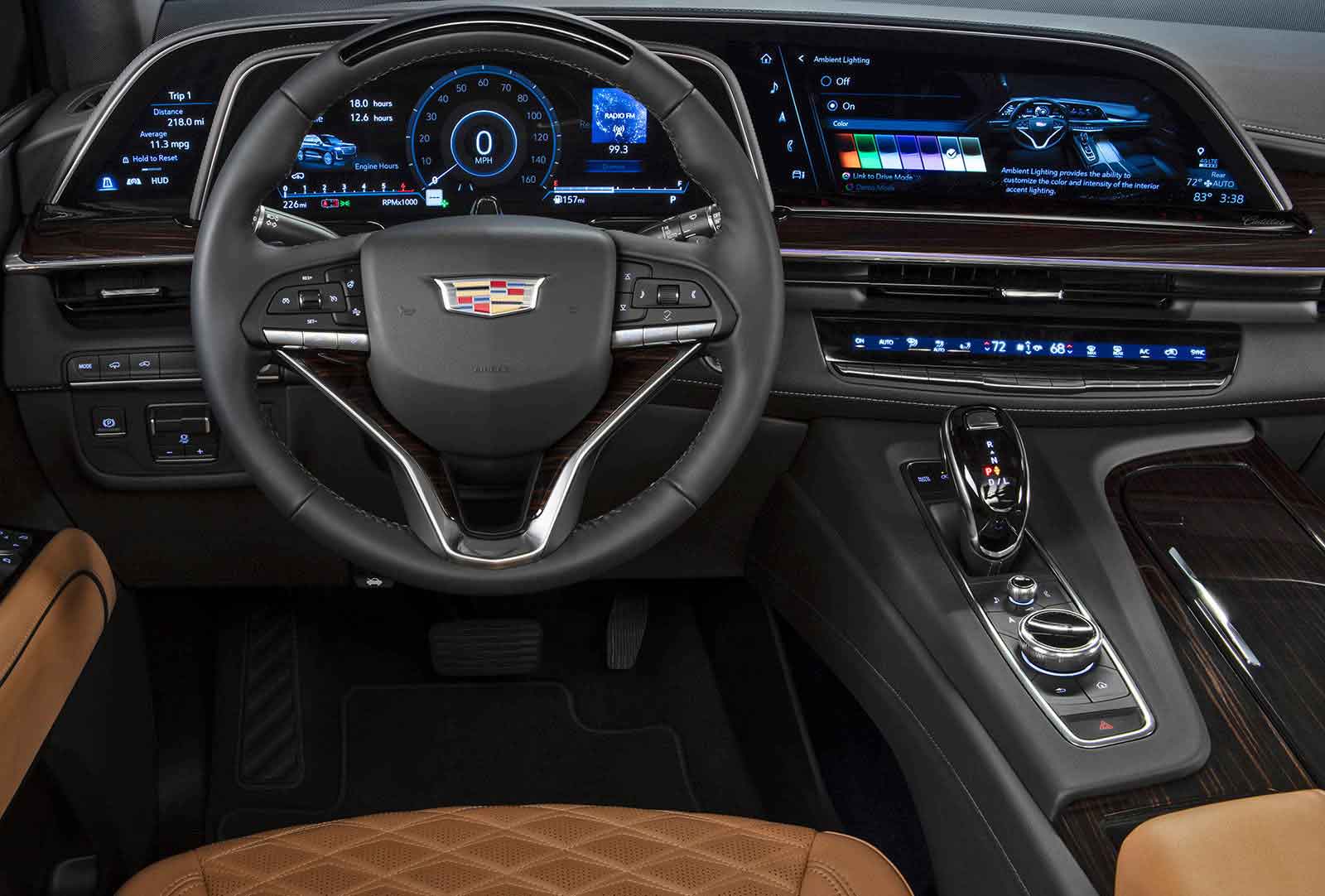 Juntos, esses monitores servem para tirar o máximo proveito dos novos recursos que este SUV equipa