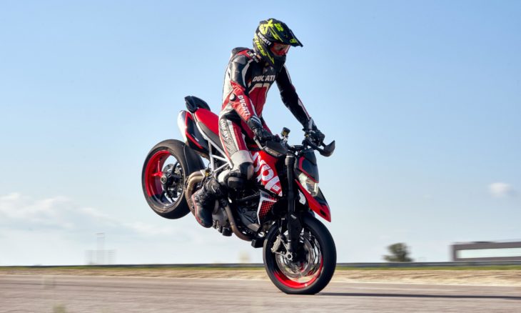 Ducati revela a Hypermotard 950 RVE