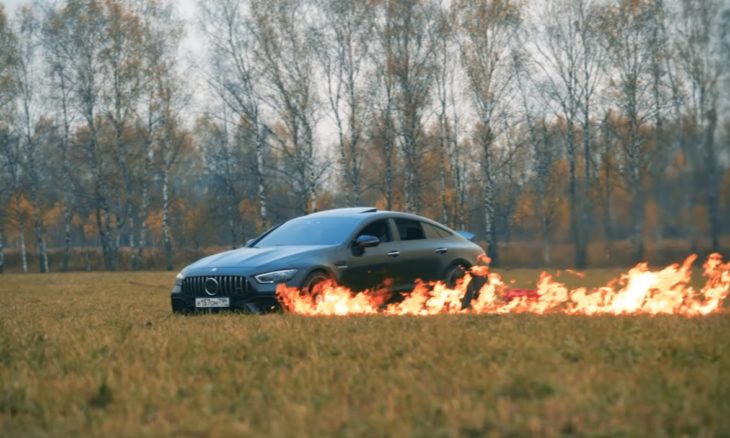 YouTuber russo coloca fogo no seu Mercedes-AMG GT 63 S