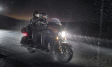 Veja dicas para pilotar sua moto melhor sob mau tempo