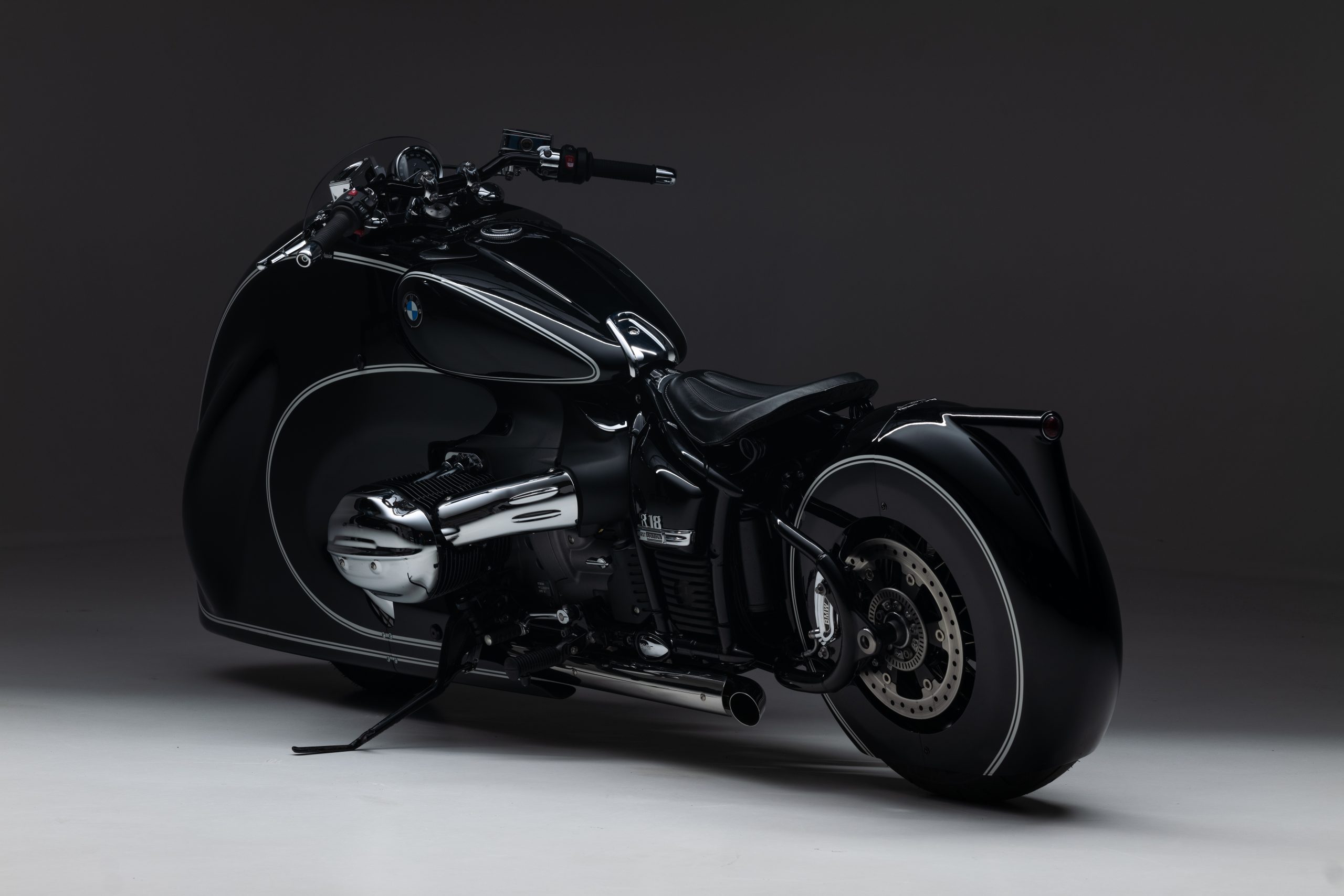 BMW R 18 serve de base para customização da Kingston Custom