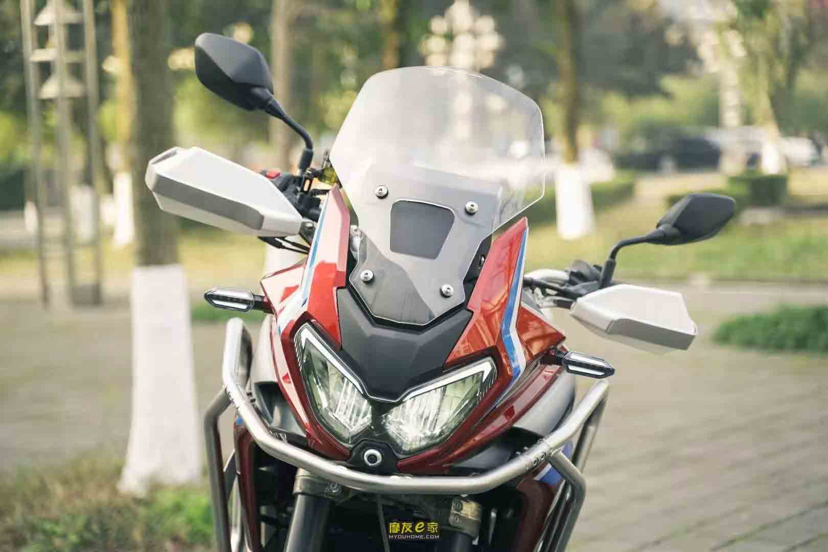 A Africa Twin tem uma irmã gêmea chinêsa: Hengjian Dahaidao 500. Foto: Reprodução Facebook