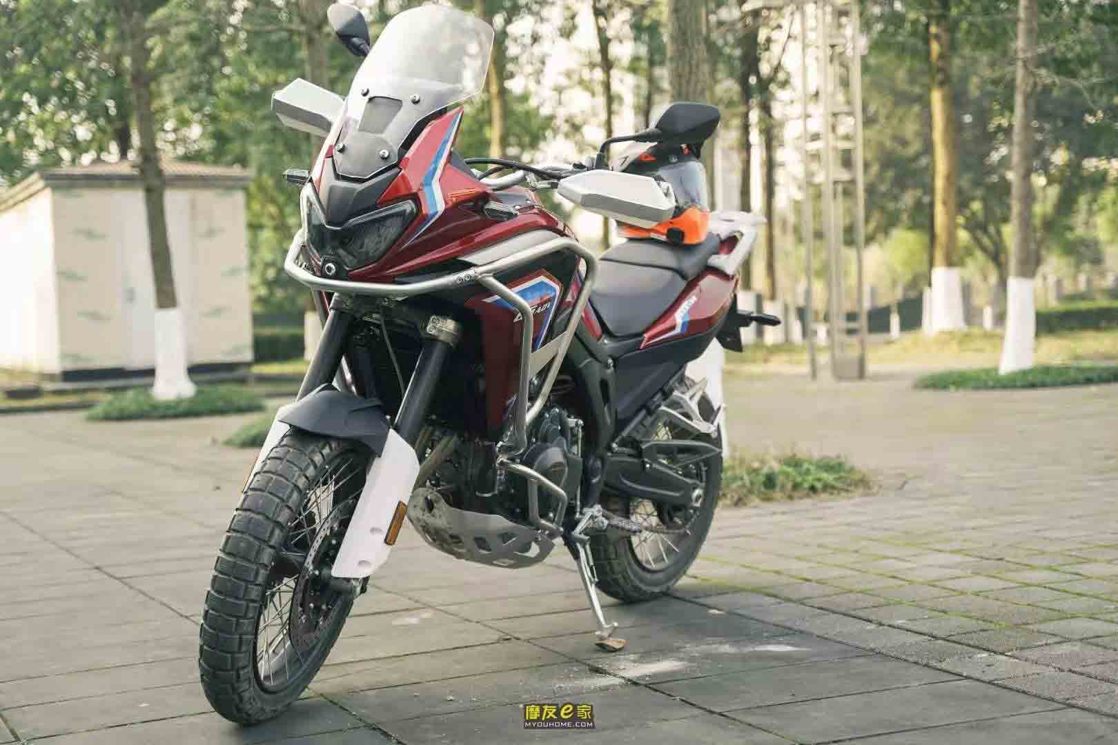 A Africa Twin tem uma irmã gêmea chinêsa: Hengjian Dahaidao 500. Foto: Reprodução Facebook