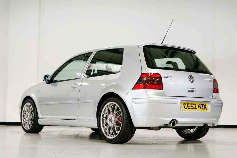 Volkswagen Golf GTI 2002 com apenas 12 km, será leiloado. Foto: Divulgação