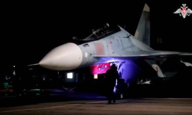 VÍDEO: Operação noturna com os caças SU-35 e SU-30