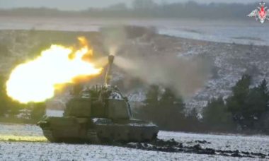 Rússia divulga vídeo do ataque do obus autopropulsado Msta-SM2 as forças da Ucrânia