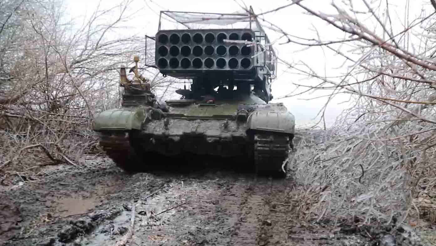 TOS-1A. 사진 및 비디오: Telegram t.me/mod_russia 재생