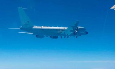 Caças russos inteceptam avião de guerra eletrônica do Reino Unido. Foto: reprodução Telegram