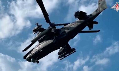 Vídeos mostram a destruição causada pelos temidos helicópteros Ka-52 e Mi-28 na Ucrânia. Foto: Telegram t.me/mod_russia