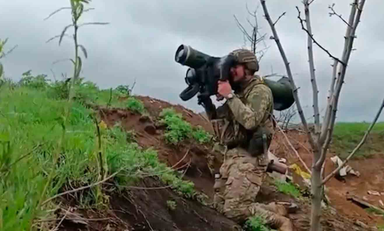 Javelin対戦車ミサイルについて詳しく知る。写真とビデオ: Twitter @UkraineINtoucHより