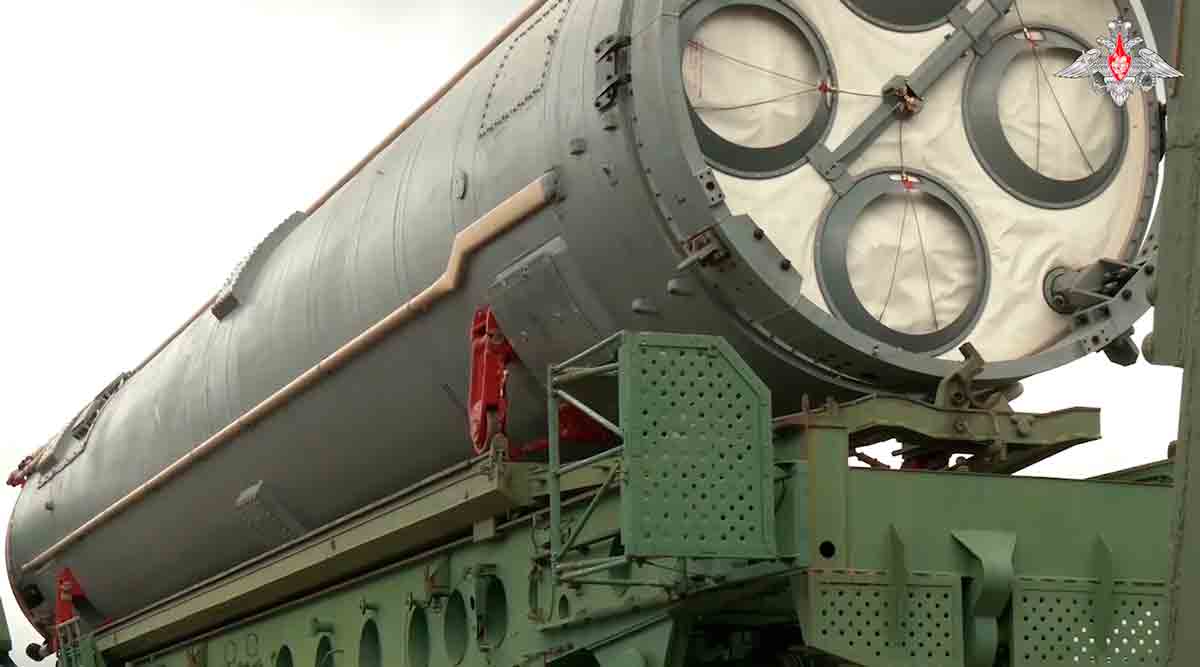 Video: Russia positions new Avangard missile system with nuclear capability
