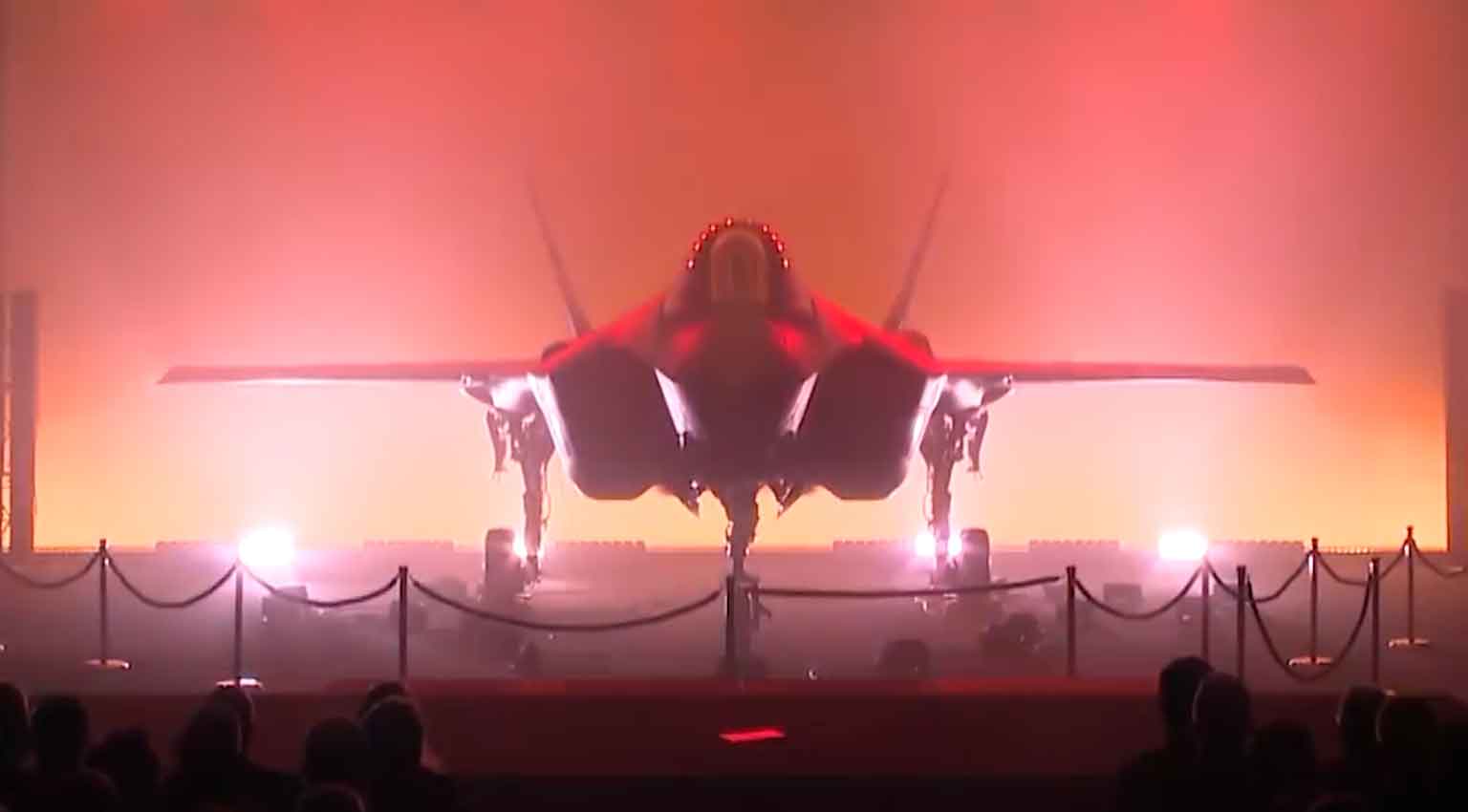 ビデオ：ベルギー初のF-35Aがロッキード・マーティンによって発表される。写真とビデオ：Instagram @lockheedmartin