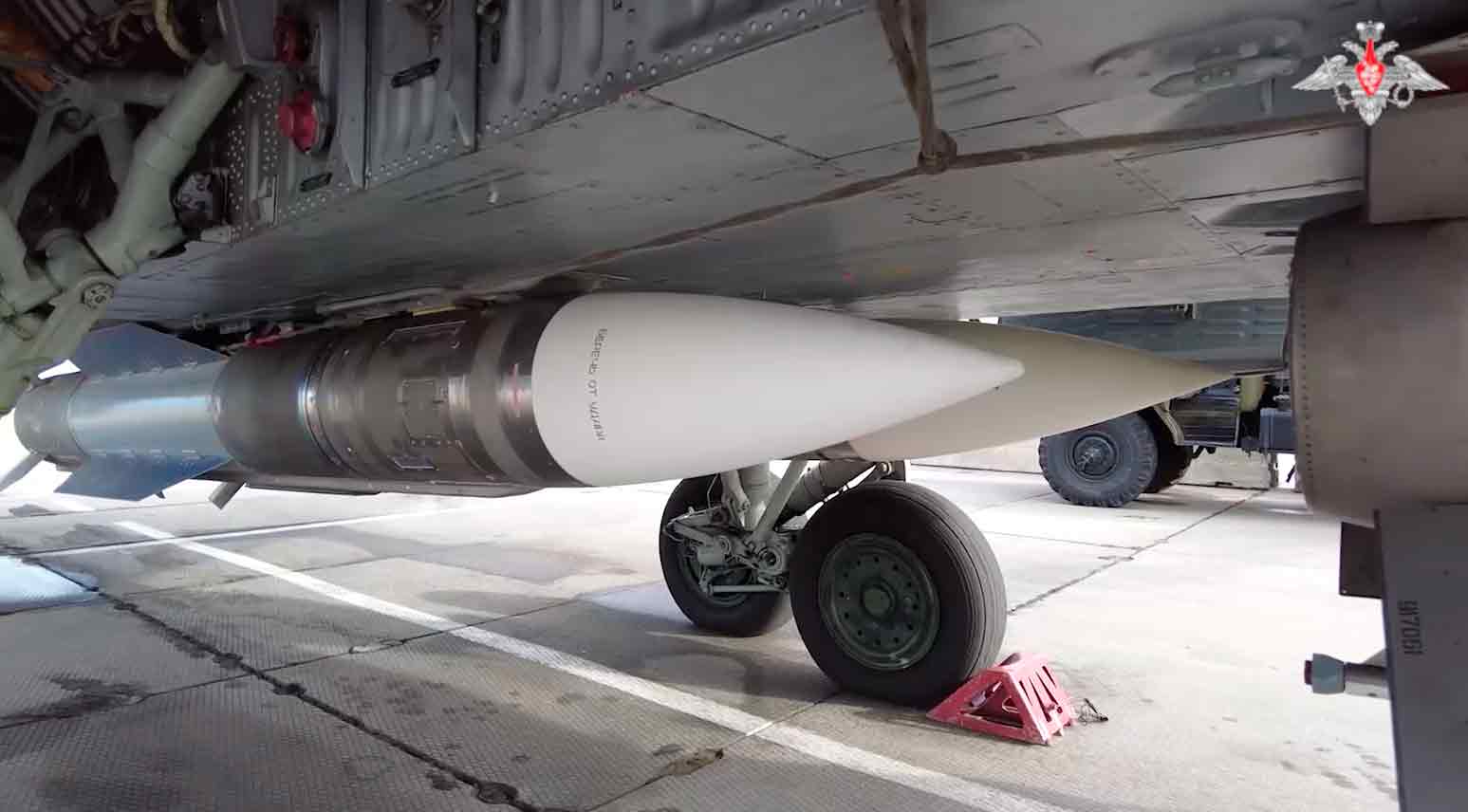Wideo przedstawia pracę patrolową myśliwca MiG-31 z wykorzystaniem starych, ale potężnych, dalekosiężnych pocisków R-33. Zdjęcie i wideo: Reprodukcja Telegram t.me/mod_russia