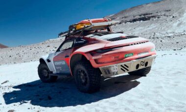 Porsche 911 alcança novo recorde mundial de altitude. Fotos e vídeo: Porsche