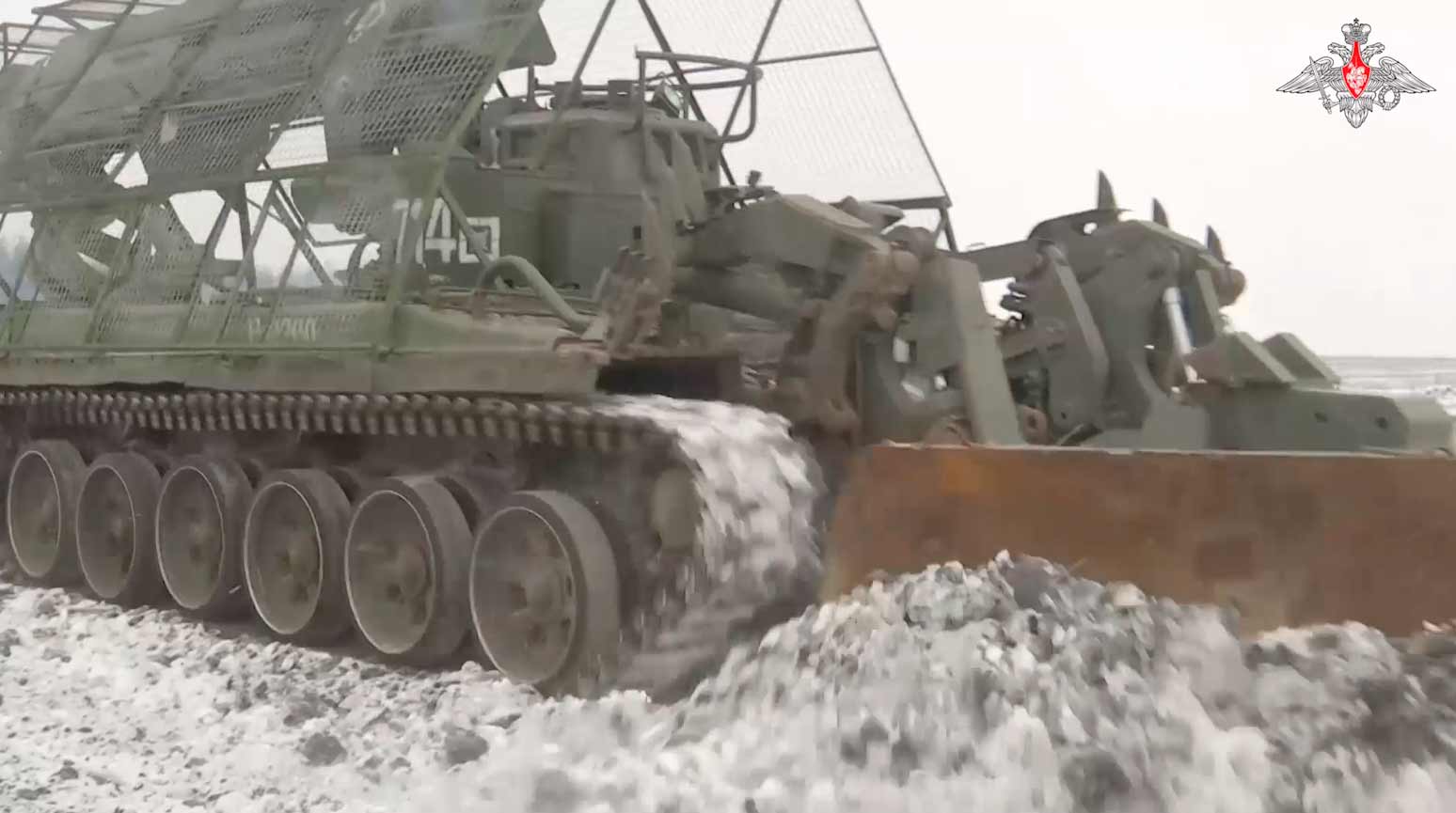 Video toont het werk van Russische ingenieurs bij het opruimen en ontploffen van landmijnen