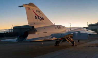 NASA revela avião supersônico experimental X-59. Foto e vídeo: Nasa
