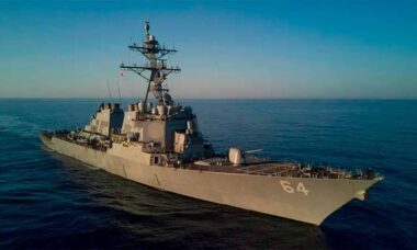 USS Carney. Foto: rawpixel