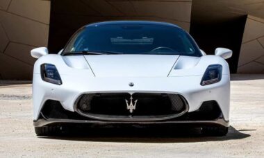 Nyhetene fra Maserati: kunngjøring av en generasjon elektriske biler gjennom modellene MC20 EV i 2025 og Quattroporte EV for 2028. Foto: Reproduksjon Instagram @maserati
