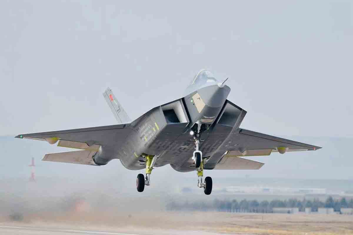 Turkey conducts first flight of its stealth fighter Kaan. Photo: Twitter @Defence_IDA
