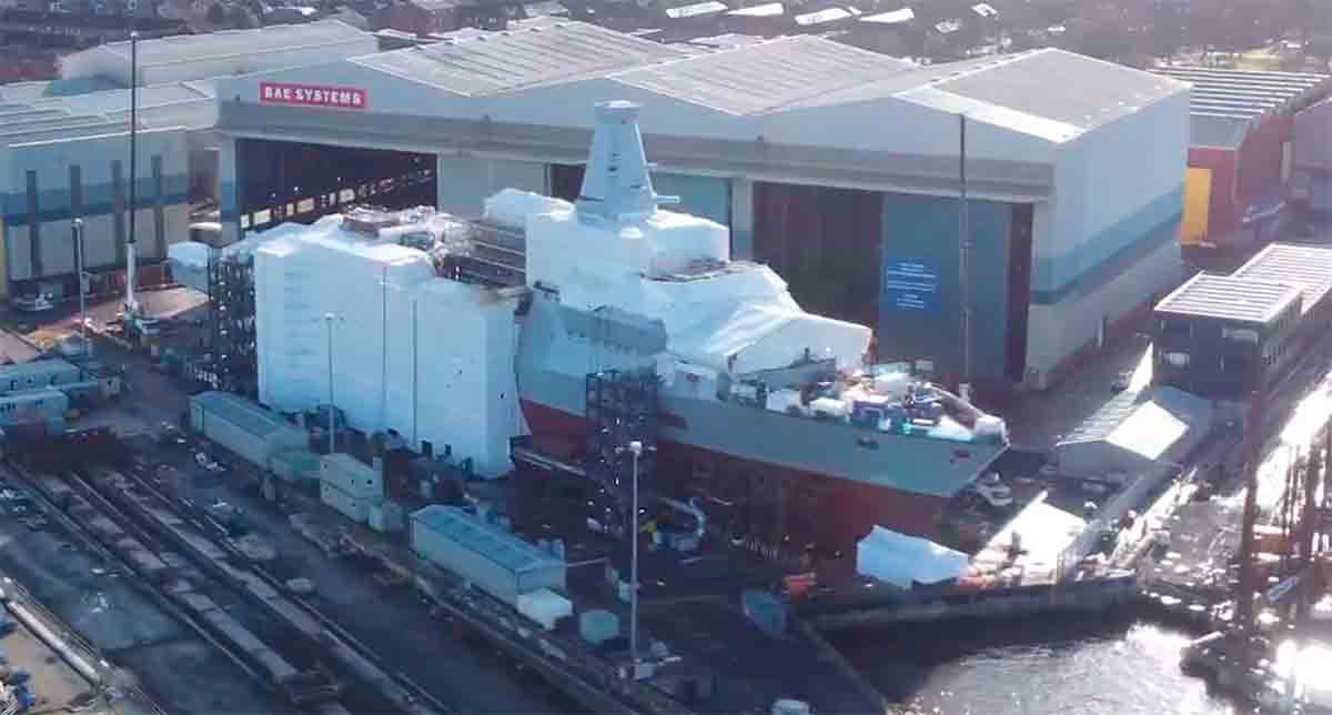 Video: Drohne zeigt Bau der neuen Type 26 Fregatte in Glasgow. Video und Fotos: Reproduktion Twitter @geoallison
