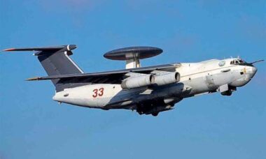 Vídeo mostra suposto local da queda de outro A-50 russo derrubado hoje pela Ucrânia