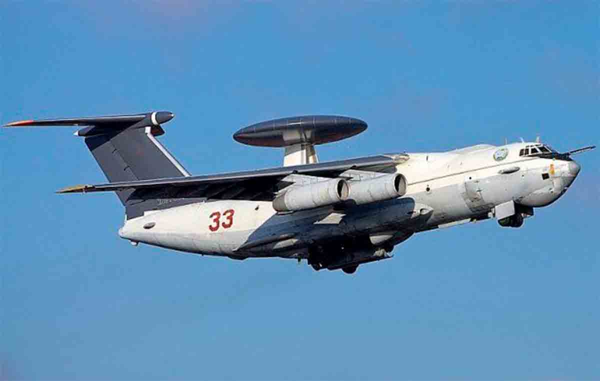 Video visar misstänkt plats för nedslag av ytterligare en rysk A-50 skjuten ner idag av Ukraina
