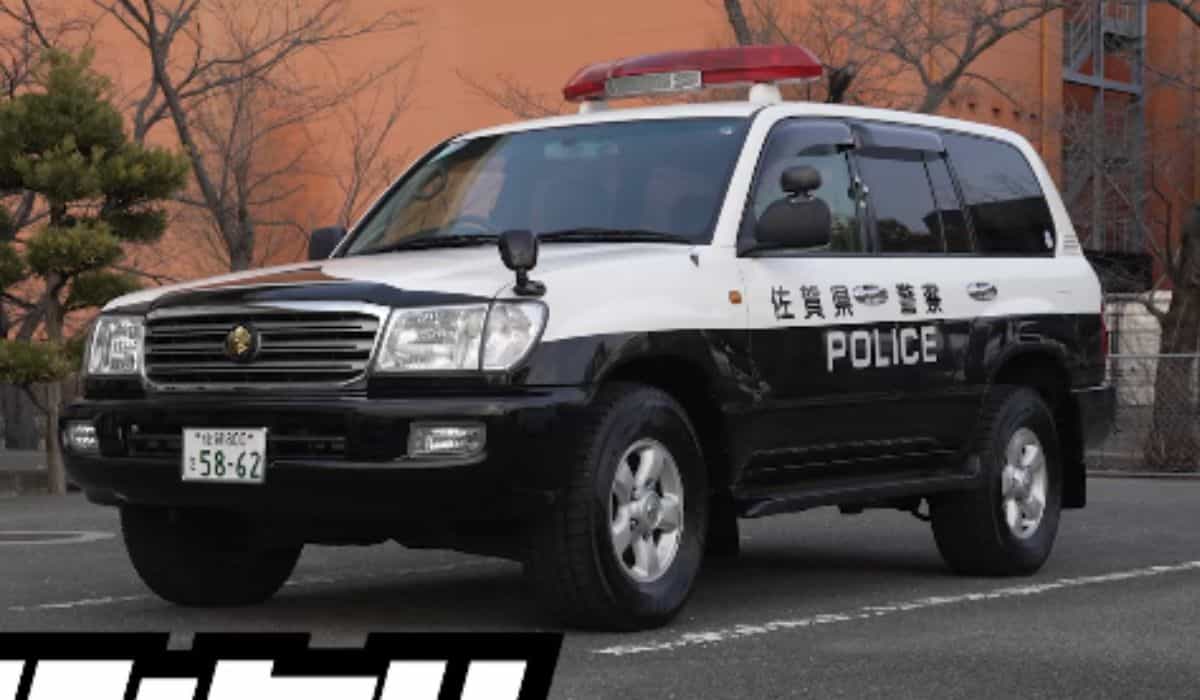 Den japanska polisen använder en särskilt anpassad Toyota Land Cruiser för patruller