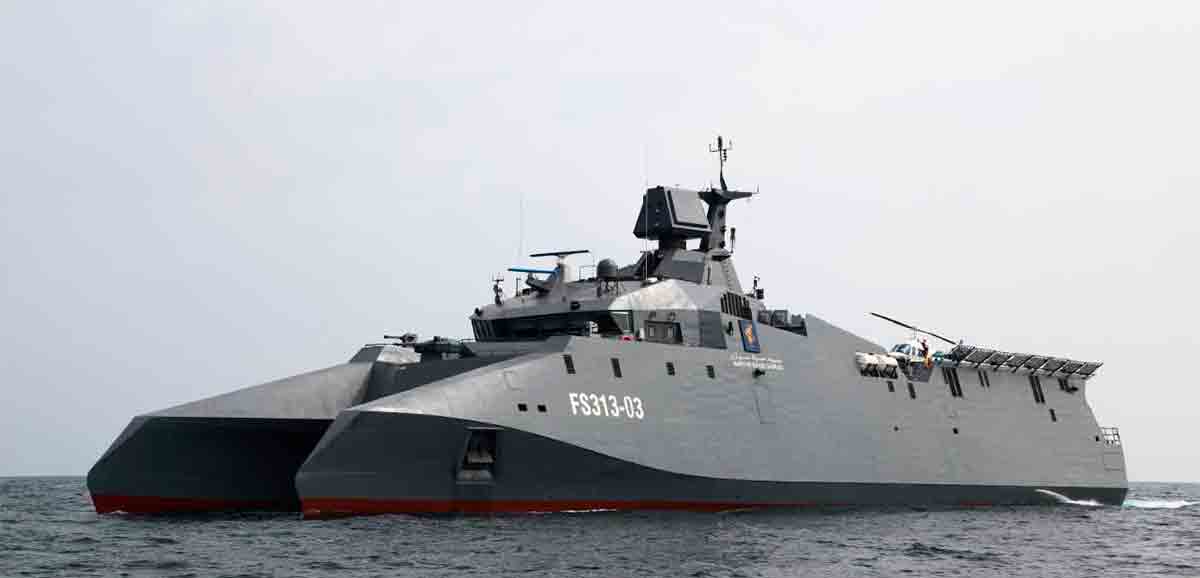 Marin av Iran får nya krigsfartyg. Bilder och video: Telegram tasnim_military