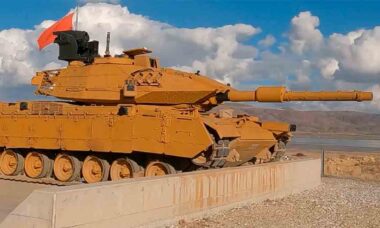 Vídeo: Forças Armadas Turcas recebem primeiro tanque M60T modernizado. Fonte e imagens: SavunmaSanayiST