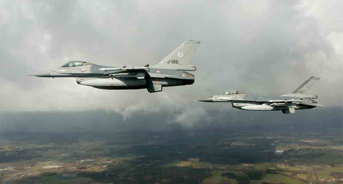 Holanda irá entregar mais 6 caças F-16 para a Ucrânia