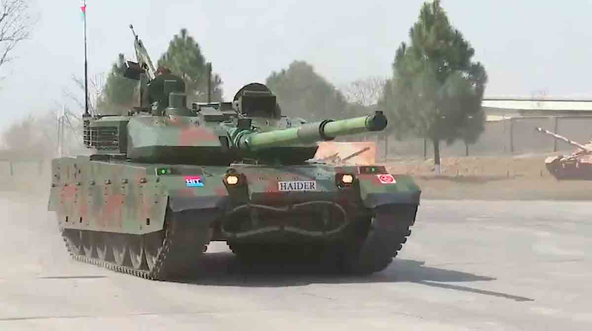 Carro armato da combattimento principale Haider. Foto e video: Riproduzione twitter @KreatelyMedia