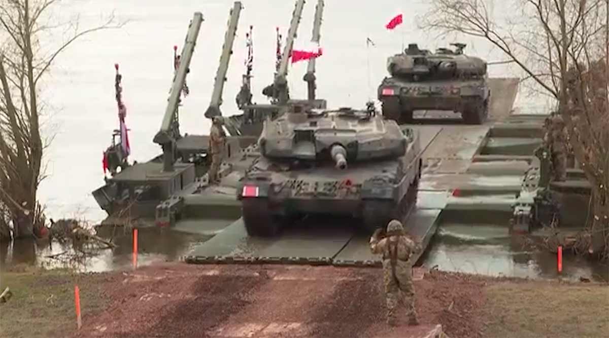 Vidéo : Les troupes de l'OTAN déplacent des chars à travers la Pologne. Photo et vidéo : Twitter @front_ukrainian