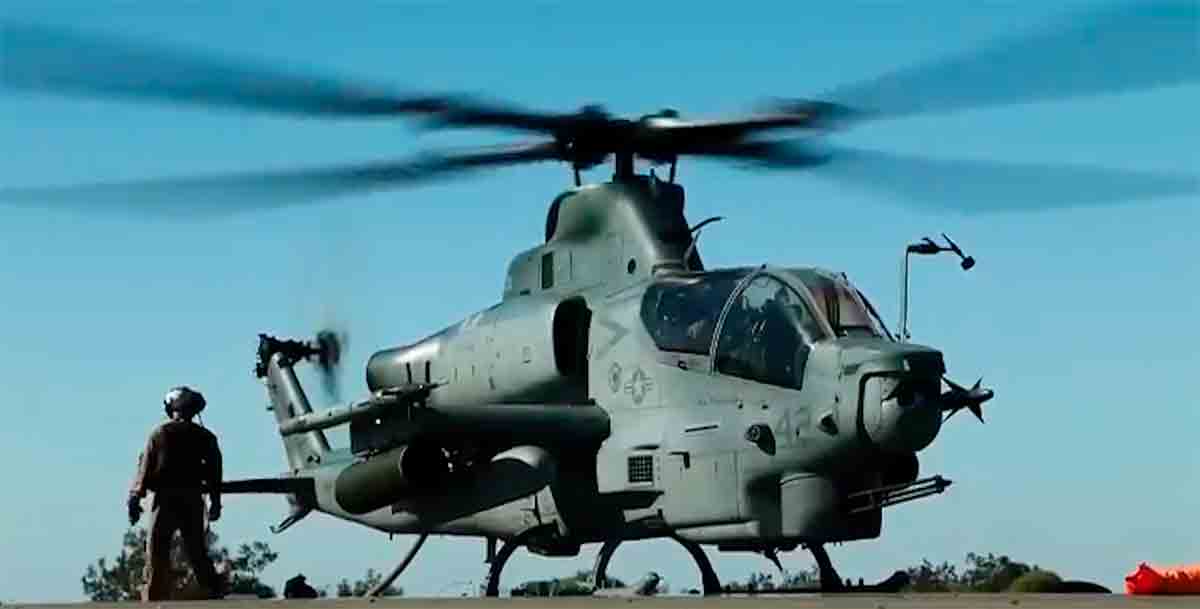 Bell AH-1Z Viper. Photo et vidéo : Instagram @bellflight