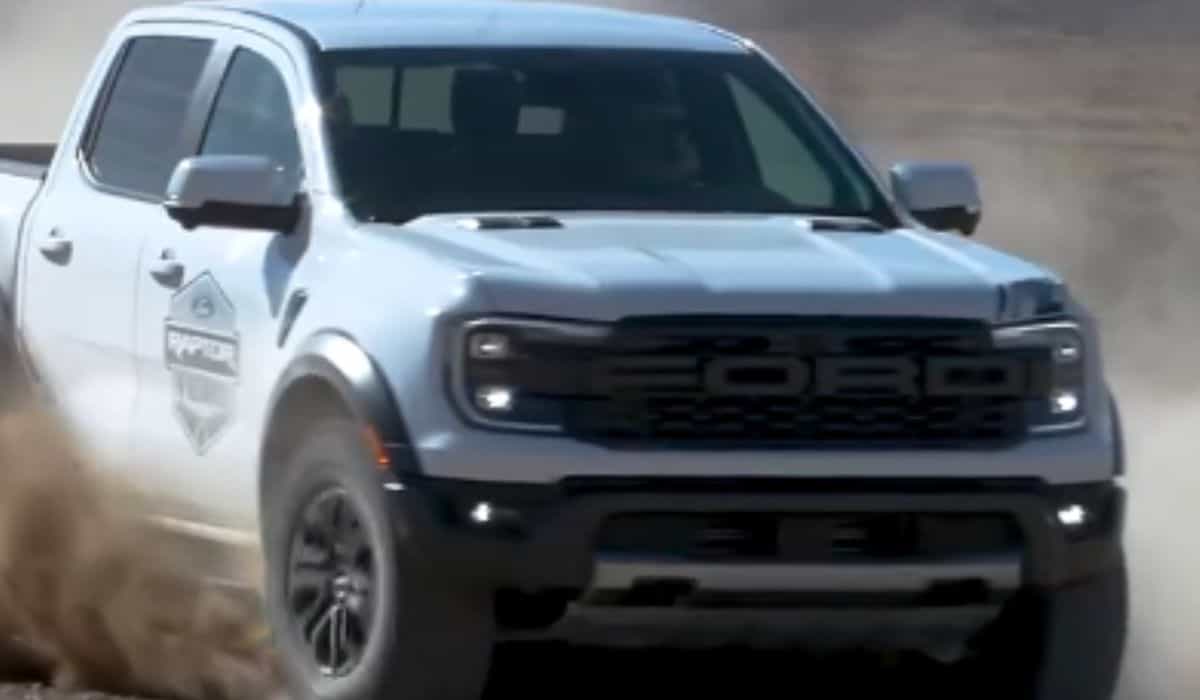 Ford lanceert 'Ranger Raptor Assault School': Een off-road training voor eigenaren van de nieuwe pick-up uit 2024