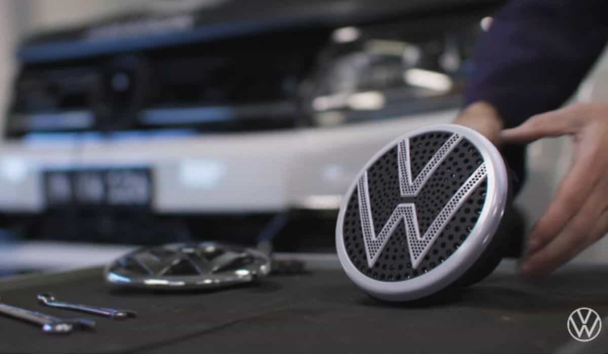 Volkswagen stellt RooBadge vor: Spezielle Technologie zur Fernhaltung von Kängurus von den Straßen