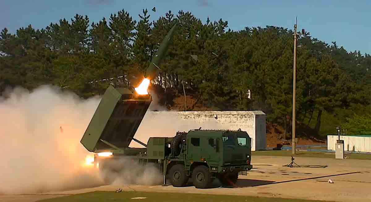 Video: Test av CTM-290-missil for Polen. Foto og video: Reproduksjon Twitter @clashreport