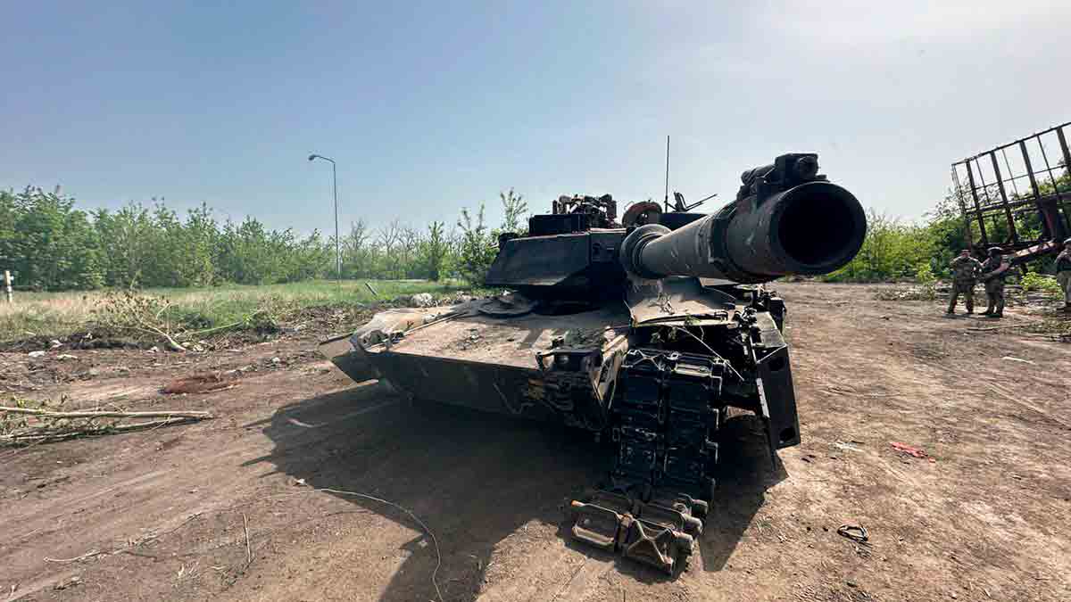Vídeo: Rússia divulga vídeo da destruição de tanque americano M1 Abrams em Avdeyevka.Fonte e imagens: Telegram t.me/mod_russia_en