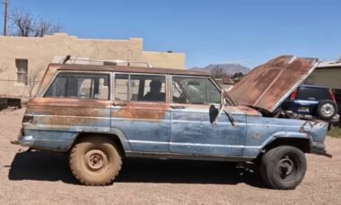 YouTube revive Jeep Wagoneer de 1964 abandonado após o comprar por apenas US$ 2
