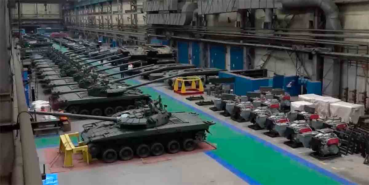 Fabryka czołgów Omsktransmash. t.me/mod_russia