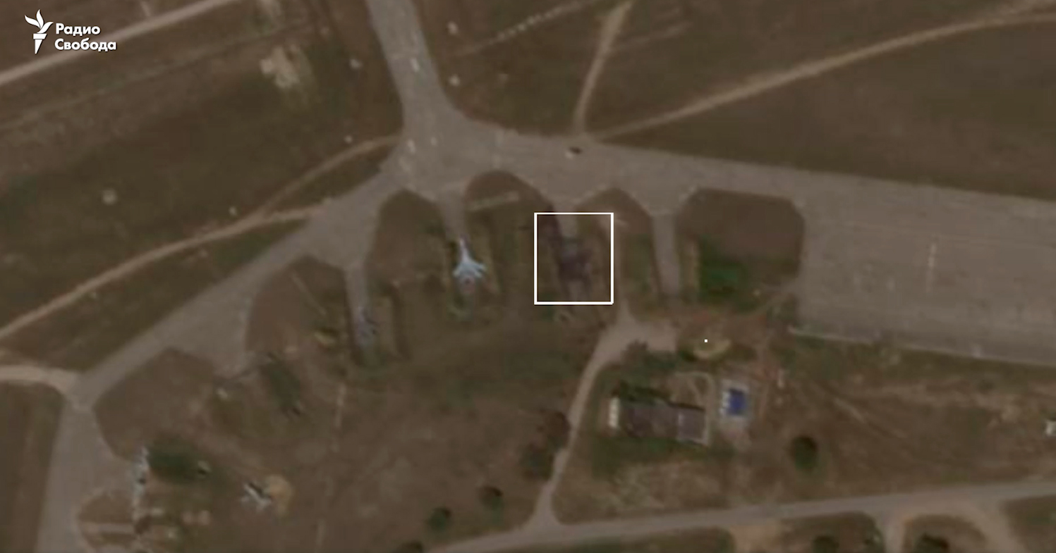 Video: Satelliittikuvat Belbekin lentokentän iskujen tuloksista ovat ilmestyneet. Kuvat: Telegram t.me/radiosvoboda