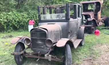 Antigo Ford Modelo T volta à vida após 74 anos de inatividade