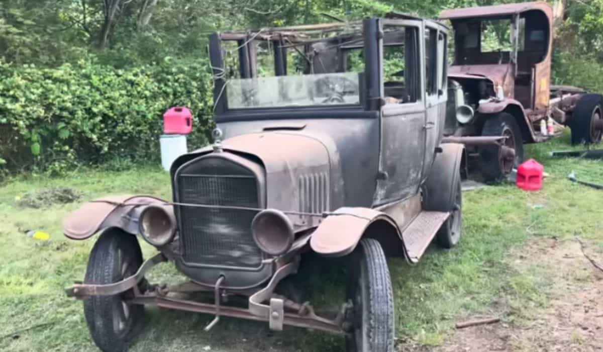Oude Ford Model T herrijst na 74 jaar inactiviteit