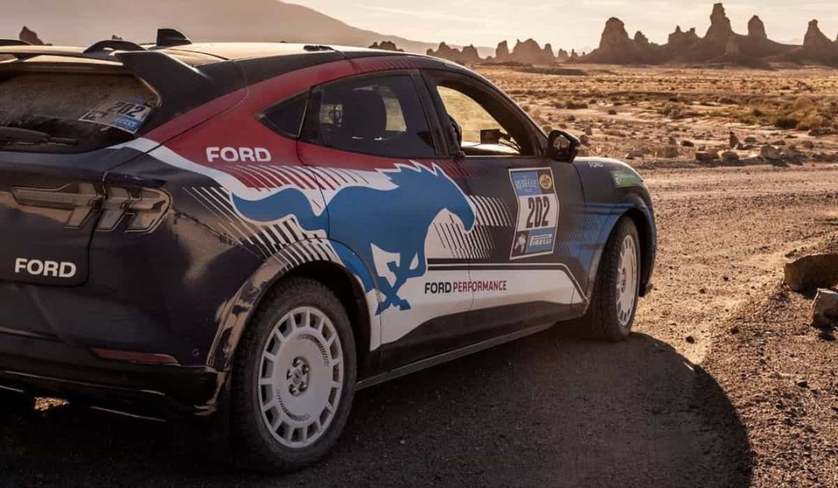 Ford utvecklar Rallycross-bana för att förbättra Mustang Mach-E Rally